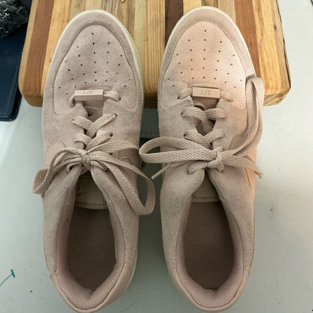 Women’s air force 1 Sage Low pink size 8.5